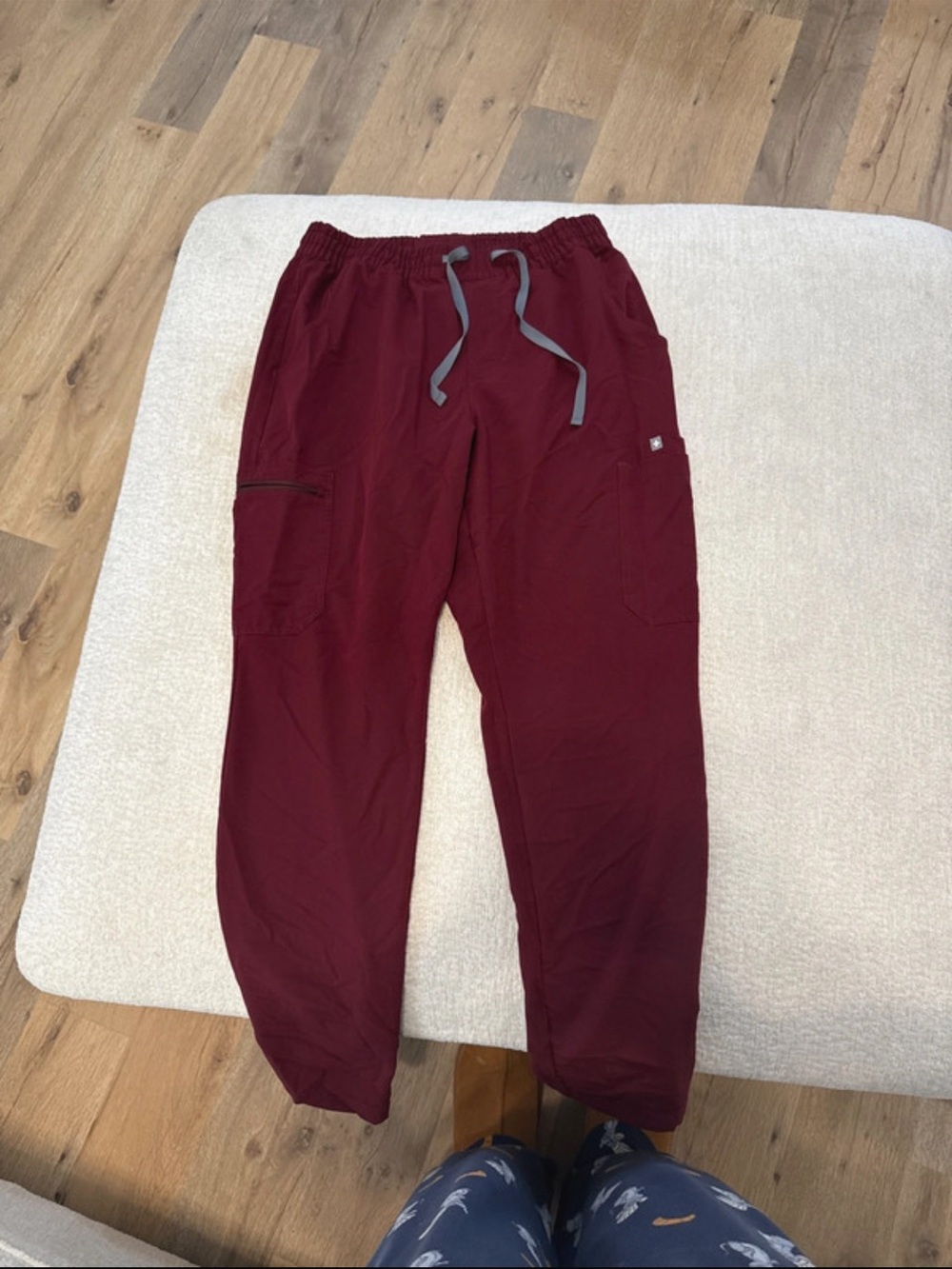 Women’s Figs Burgundy Drawstring Scrub Pants. Dowa style